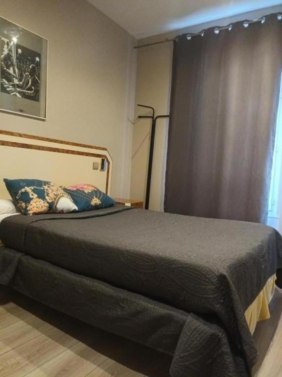 Azur Hotel Parijs